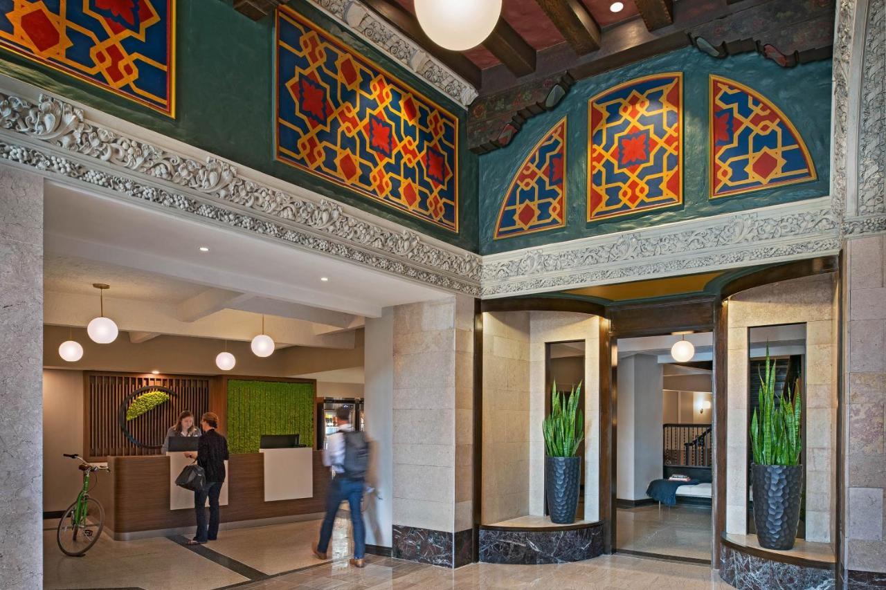 Element At The Metropolitan Hotel 3*